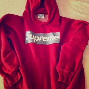 Boys Red sweatshirt with Supreme logo